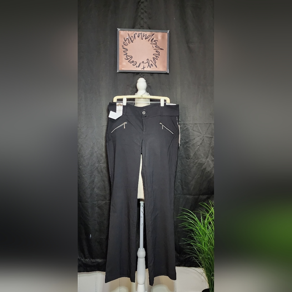 One5one Black 18 Slacks NWT